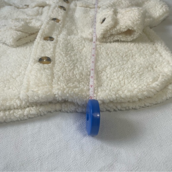 Fluffy Soft Off white Small Jacket Button Up With Collar for Woman - Picture 4 of 6